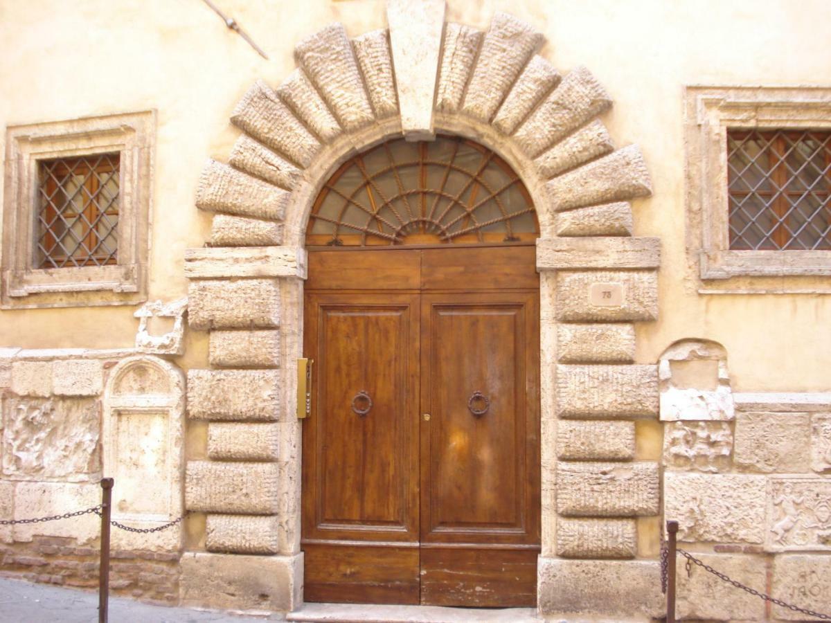 Montepulciano Stazione Appartamento In Palazzo Bucelli מראה חיצוני תמונה